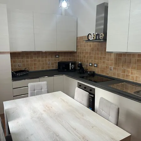 Casa Nanda カッラーラ